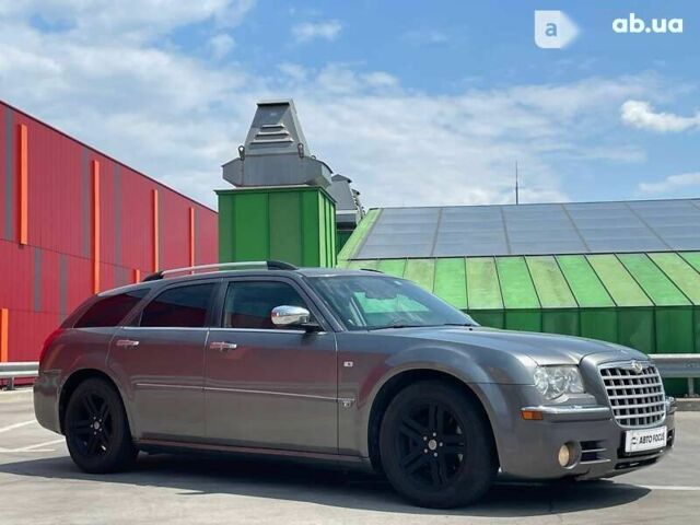Крайслер 300, объемом двигателя 3 л и пробегом 269 тыс. км за 8190 $, фото 5 на Automoto.ua
