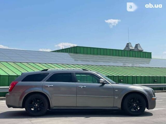 Крайслер 300, объемом двигателя 3 л и пробегом 269 тыс. км за 8190 $, фото 4 на Automoto.ua