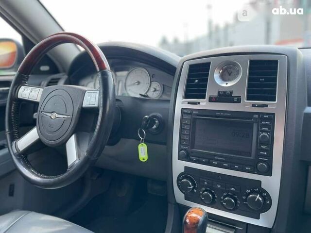 Крайслер 300, объемом двигателя 3 л и пробегом 269 тыс. км за 8190 $, фото 19 на Automoto.ua