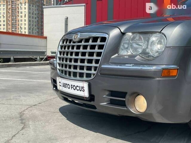 Крайслер 300, объемом двигателя 3 л и пробегом 269 тыс. км за 8190 $, фото 10 на Automoto.ua