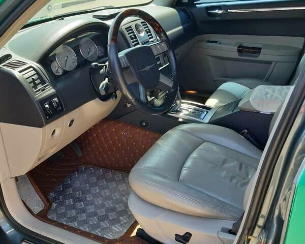 Крайслер 300, объемом двигателя 2.7 л и пробегом 150 тыс. км за 7900 $, фото 20 на Automoto.ua