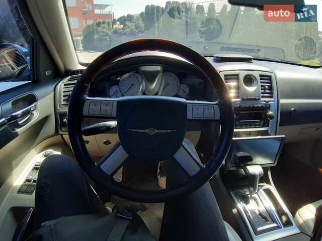 Крайслер 300, объемом двигателя 2.7 л и пробегом 150 тыс. км за 7900 $, фото 17 на Automoto.ua