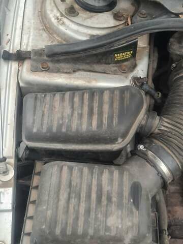 Серый Крайслер 300, объемом двигателя 2.7 л и пробегом 358 тыс. км за 2300 $, фото 13 на Automoto.ua