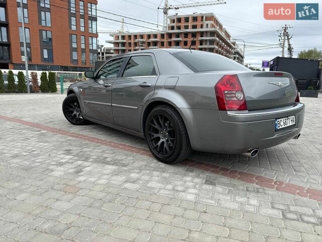 Серый Крайслер 300, объемом двигателя 3.52 л и пробегом 247 тыс. км за 11700 $, фото 27 на Automoto.ua