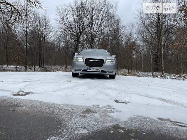 Серый Крайслер 300, объемом двигателя 3.6 л и пробегом 120 тыс. км за 17800 $, фото 15 на Automoto.ua