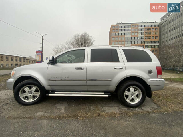 Серый Крайслер Аспен, объемом двигателя 5.65 л и пробегом 273 тыс. км за 11300 $, фото 2 на Automoto.ua