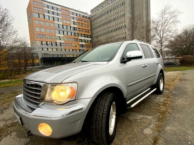 Серый Крайслер Аспен, объемом двигателя 5.7 л и пробегом 273 тыс. км за 11300 $, фото 7 на Automoto.ua