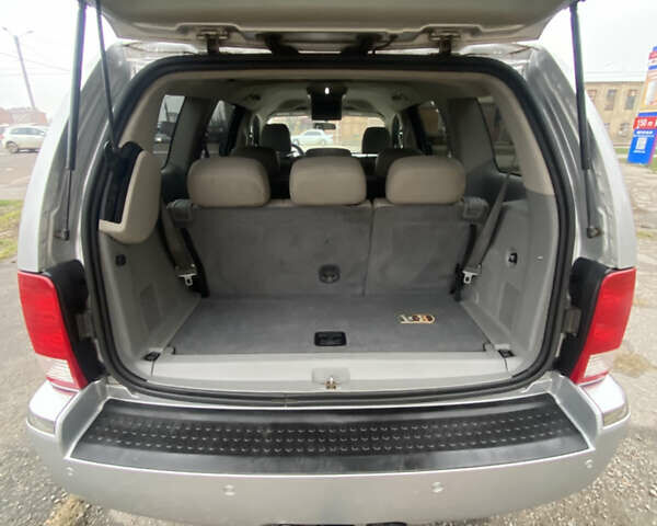 Серый Крайслер Аспен, объемом двигателя 5.65 л и пробегом 273 тыс. км за 11300 $, фото 8 на Automoto.ua