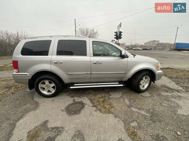 Серый Крайслер Аспен, объемом двигателя 5.65 л и пробегом 273 тыс. км за 11300 $, фото 4 на Automoto.ua