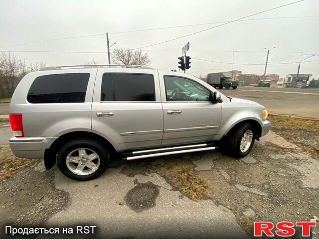 Серый Крайслер Аспен, объемом двигателя 5.7 л и пробегом 273 тыс. км за 11300 $, фото 4 на Automoto.ua