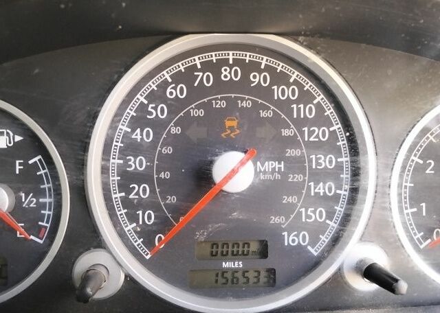 Серый Крайслер Кроссфайр, объемом двигателя 3 л и пробегом 250 тыс. км за 2738 $, фото 8 на Automoto.ua