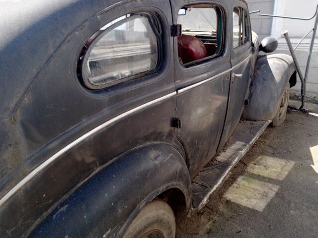 Черный Крайслер Другая, объемом двигателя 2.8 л и пробегом 50 тыс. км за 10000 $, фото 4 на Automoto.ua