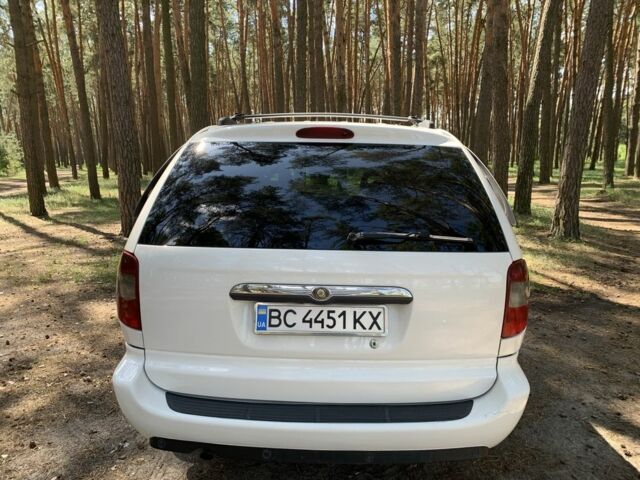 Білий Крайслер Grand Voyager, об'ємом двигуна 2.8 л та пробігом 340 тис. км за 6500 $, фото 8 на Automoto.ua