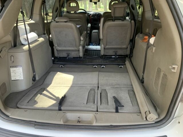 Белый Крайслер Гранд Вояджер, объемом двигателя 2.8 л и пробегом 340 тыс. км за 63000 $, фото 17 на Automoto.ua