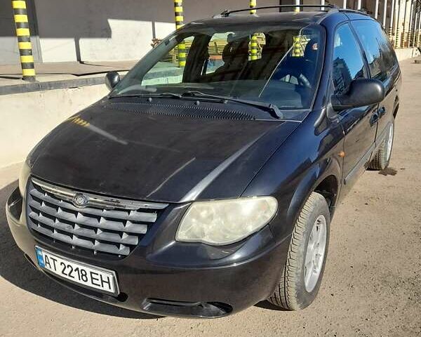 Чорний Крайслер Grand Voyager, об'ємом двигуна 2.78 л та пробігом 257 тис. км за 6300 $, фото 2 на Automoto.ua