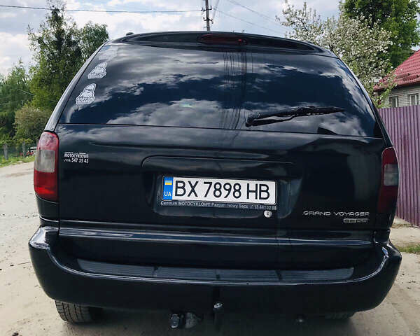 Чорний Крайслер Grand Voyager, об'ємом двигуна 2.8 л та пробігом 350 тис. км за 4800 $, фото 11 на Automoto.ua