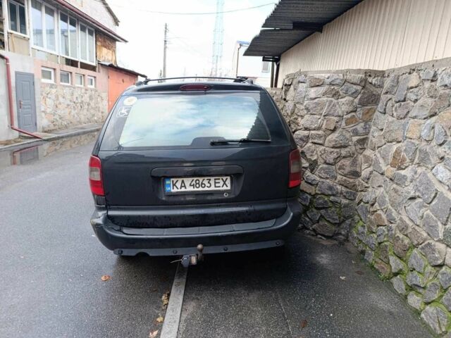 Черный Крайслер Гранд Вояджер, объемом двигателя 2.8 л и пробегом 365 тыс. км за 4200 $, фото 4 на Automoto.ua