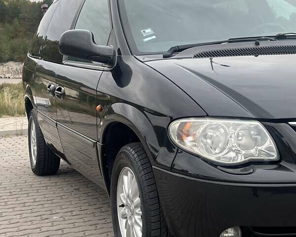 Чорний Крайслер Grand Voyager, об'ємом двигуна 2.8 л та пробігом 281 тис. км за 6399 $, фото 7 на Automoto.ua