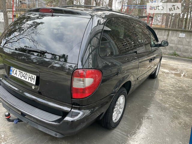 Чорний Крайслер Grand Voyager, об'ємом двигуна 2.8 л та пробігом 190 тис. км за 8700 $, фото 12 на Automoto.ua