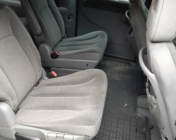 Черный Крайслер Гранд Вояджер, объемом двигателя 2.78 л и пробегом 326 тыс. км за 5000 $, фото 11 на Automoto.ua