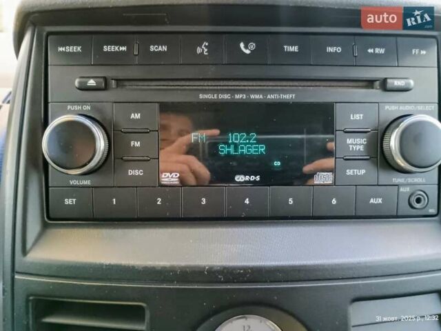 Чорний Крайслер Grand Voyager, об'ємом двигуна 2.78 л та пробігом 300 тис. км за 9100 $, фото 16 на Automoto.ua