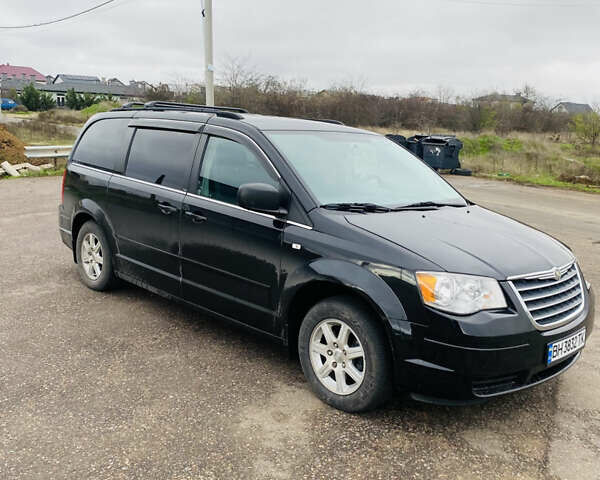 Черный Крайслер Гранд Вояджер, объемом двигателя 2.78 л и пробегом 415 тыс. км за 11700 $, фото 2 на Automoto.ua