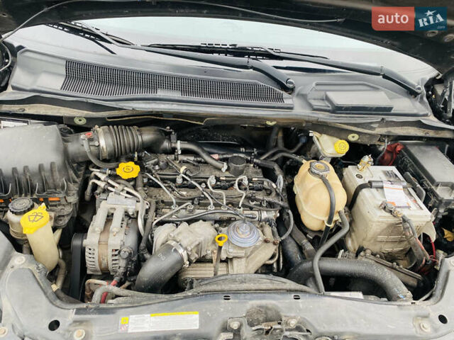 Черный Крайслер Гранд Вояджер, объемом двигателя 2.78 л и пробегом 415 тыс. км за 11700 $, фото 14 на Automoto.ua