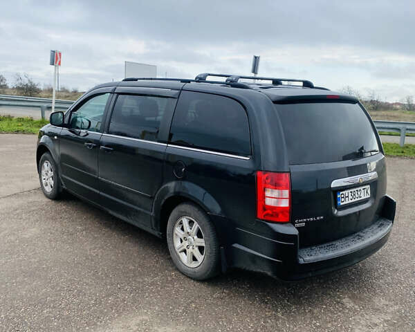 Черный Крайслер Гранд Вояджер, объемом двигателя 2.78 л и пробегом 415 тыс. км за 11700 $, фото 4 на Automoto.ua