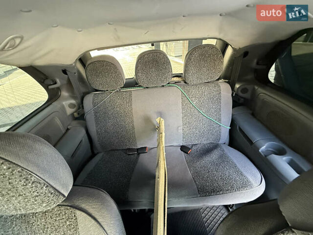 Черный Крайслер Гранд Вояджер, объемом двигателя 2.5 л и пробегом 320 тыс. км за 2999 $, фото 20 на Automoto.ua