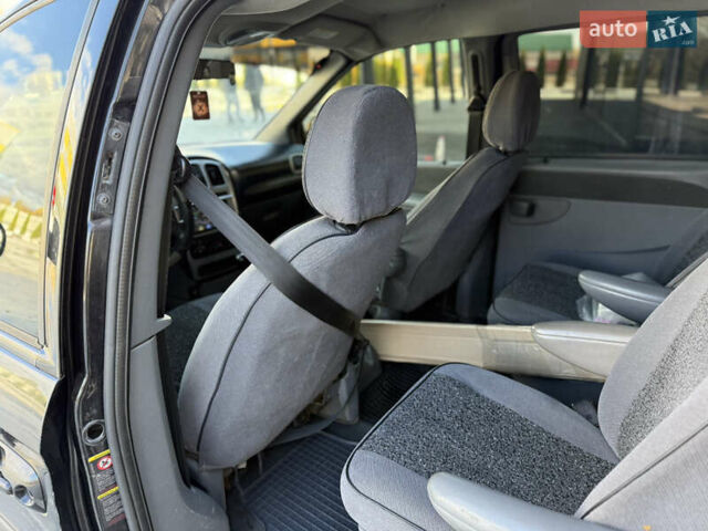 Черный Крайслер Гранд Вояджер, объемом двигателя 2.5 л и пробегом 320 тыс. км за 2999 $, фото 21 на Automoto.ua