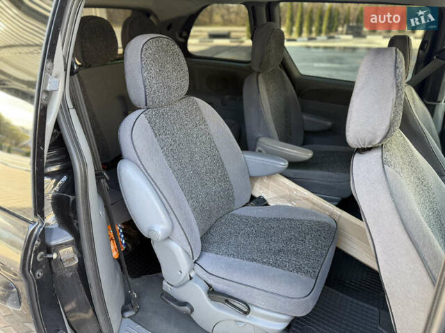 Черный Крайслер Гранд Вояджер, объемом двигателя 2.5 л и пробегом 320 тыс. км за 2999 $, фото 17 на Automoto.ua