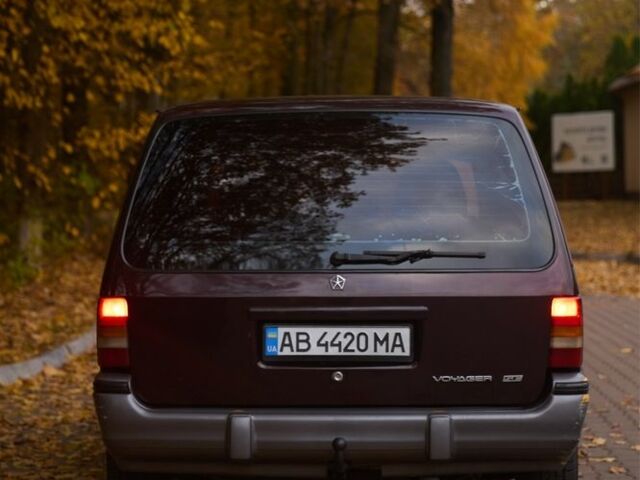 Крайслер Grand Voyager 1993 у Вінниці на Automoto.ua Червоний Крайслер Grand Voyager, об'ємом двигуна 2.5 л та пробігом 260 тис. км за 3600 $, фото 6 на Automoto.ua