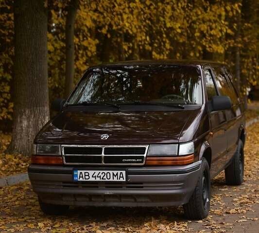 Крайслер Гранд Вояджер 1993 в Виннице на Automoto.ua Красный Крайслер Гранд Вояджер, объемом двигателя 2.5 л и пробегом 260 тыс. км за 3600 $, фото 7 на Automoto.ua
