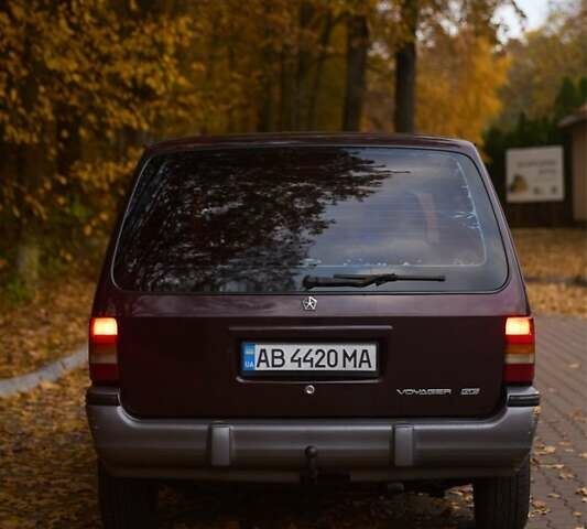 Крайслер Гранд Вояджер 1993 в Виннице на Automoto.ua Красный Крайслер Гранд Вояджер, объемом двигателя 2.5 л и пробегом 260 тыс. км за 3600 $, фото 5 на Automoto.ua