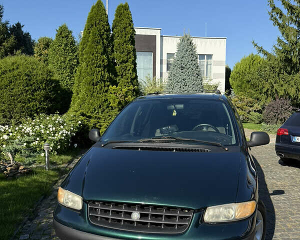 Крайслер Grand Voyager, об'ємом двигуна 3.3 л та пробігом 200 тис. км за 4500 $, фото 2 на Automoto.ua