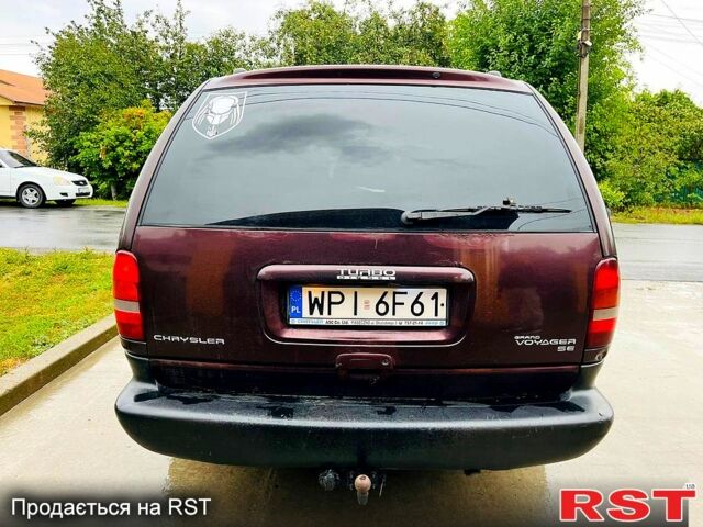 Крайслер Гранд Вояджер, объемом двигателя 2.5 л и пробегом 425 тыс. км за 1500 $, фото 6 на Automoto.ua