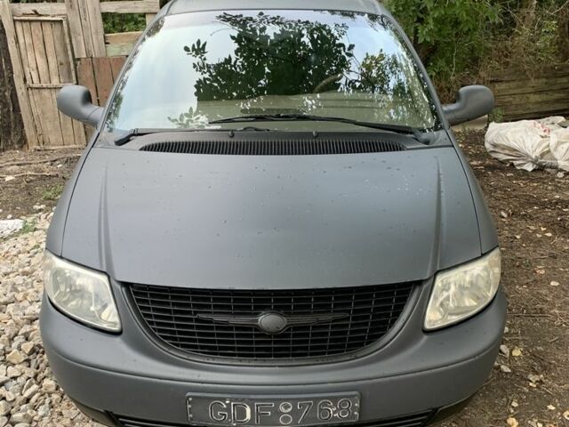 Крайслер Grand Voyager, об'ємом двигуна 2.5 л та пробігом 450 тис. км за 2000 $, фото 1 на Automoto.ua