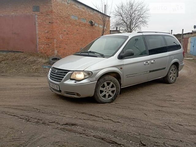 Крайслер Grand Voyager, об'ємом двигуна 2.8 л та пробігом 200 тис. км за 4000 $, фото 5 на Automoto.ua