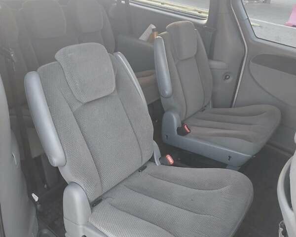 Крайслер Гранд Вояджер, объемом двигателя 2.8 л и пробегом 200 тыс. км за 5300 $, фото 10 на Automoto.ua