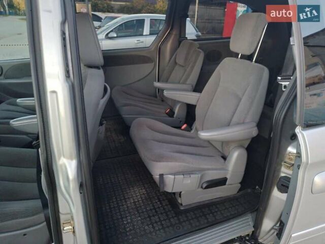 Крайслер Grand Voyager, об'ємом двигуна 2.8 л та пробігом 200 тис. км за 6200 $, фото 12 на Automoto.ua