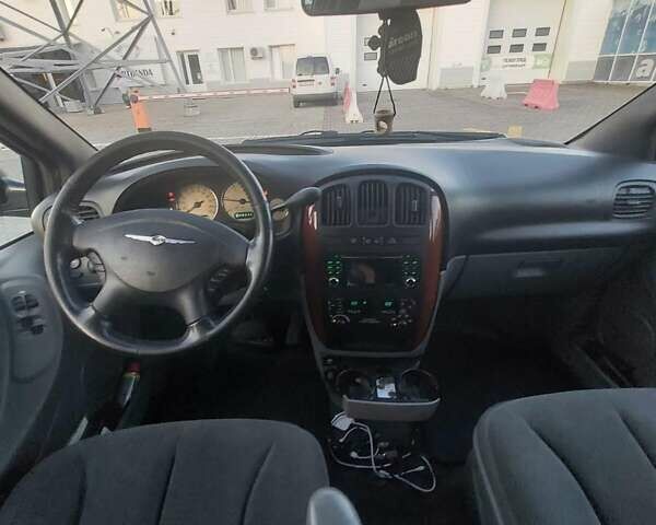 Крайслер Гранд Вояджер, объемом двигателя 2.8 л и пробегом 200 тыс. км за 5300 $, фото 14 на Automoto.ua