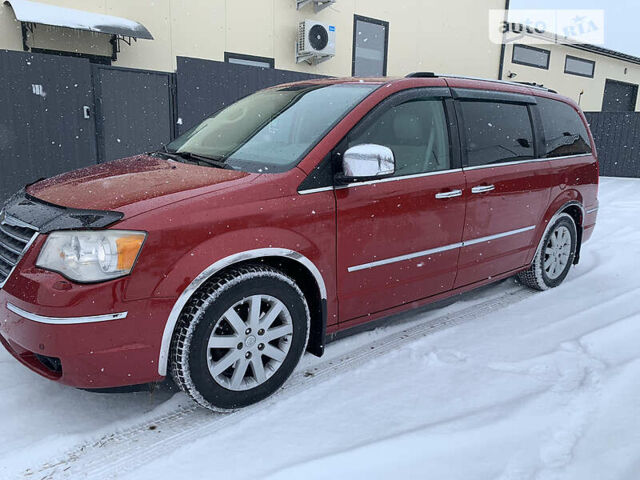 Крайслер Grand Voyager, об'ємом двигуна 2.8 л та пробігом 234 тис. км за 13500 $, фото 1 на Automoto.ua