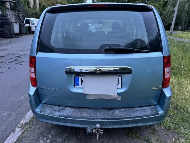 Крайслер Гранд Вояджер, объемом двигателя 3.8 л и пробегом 280 тыс. км за 3500 $, фото 3 на Automoto.ua