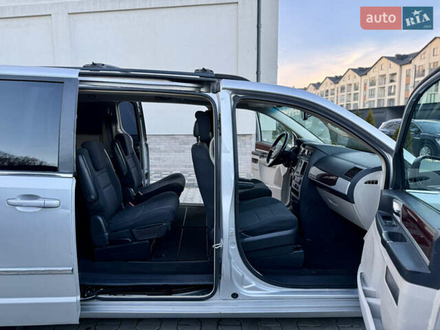 Крайслер Гранд Вояджер, объемом двигателя 2.8 л и пробегом 250 тыс. км за 5200 $, фото 20 на Automoto.ua