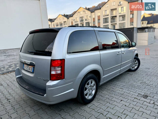 Крайслер Гранд Вояджер, объемом двигателя 2.8 л и пробегом 250 тыс. км за 5200 $, фото 8 на Automoto.ua