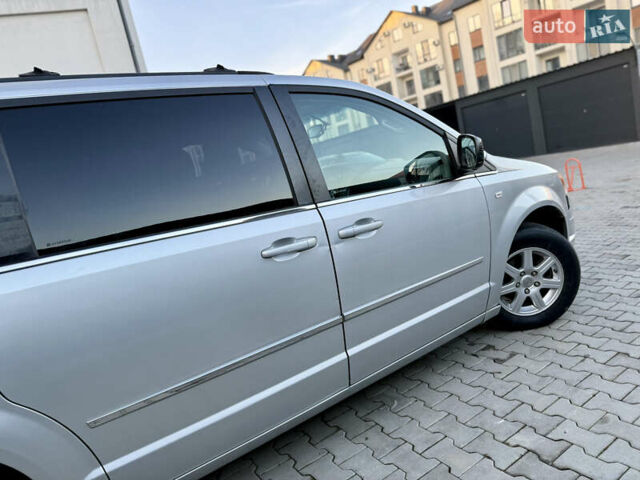 Крайслер Гранд Вояджер, объемом двигателя 2.8 л и пробегом 250 тыс. км за 5200 $, фото 7 на Automoto.ua