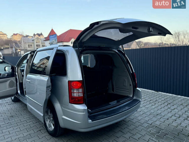 Крайслер Гранд Вояджер, объемом двигателя 2.8 л и пробегом 250 тыс. км за 5200 $, фото 22 на Automoto.ua