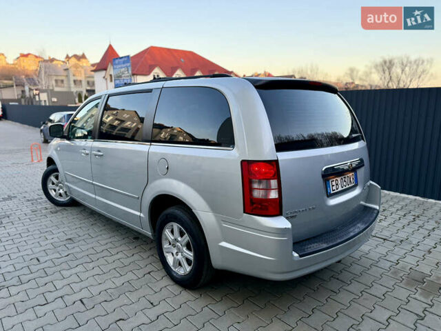 Крайслер Гранд Вояджер, объемом двигателя 2.8 л и пробегом 250 тыс. км за 5200 $, фото 4 на Automoto.ua