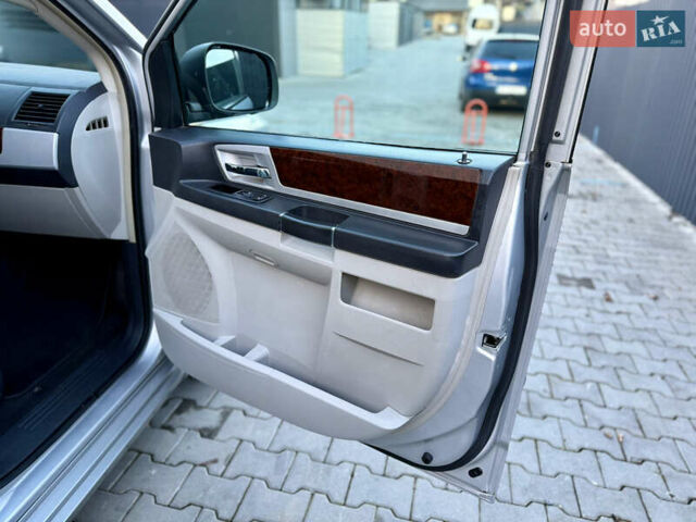 Крайслер Гранд Вояджер, объемом двигателя 2.8 л и пробегом 250 тыс. км за 5200 $, фото 17 на Automoto.ua