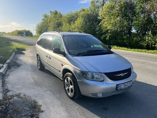 Сірий Крайслер Grand Voyager, об'ємом двигуна 0.25 л та пробігом 320 тис. км за 4500 $, фото 3 на Automoto.ua